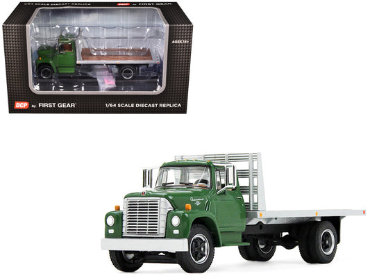1970s International Loadstar Flatbed Truck Shanter Green 1/64 Diecast Model by DCP/First Gear